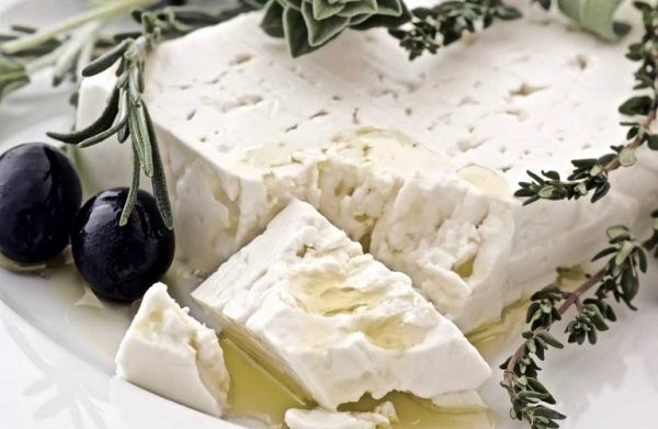 Το τυρί φέτα «λευκός χρυσός» διακυβεύεται - αυτό που αναζητούν οι κτηνοτρόφοι και οι μεταποιητές