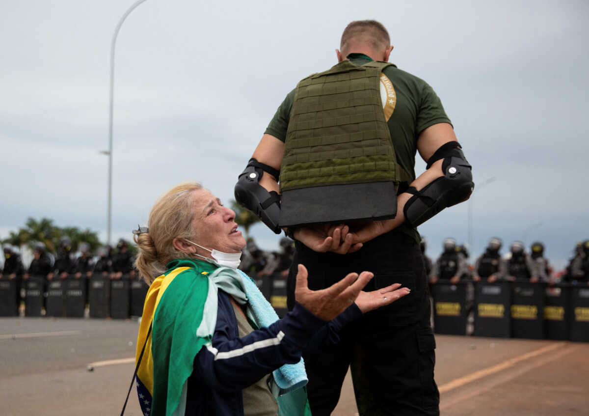 Τεκμηρίωση της αναταραχής στη Βραζιλία – Βίντεο και φωτογραφίες της απίστευτης εισβολής Τραμπ