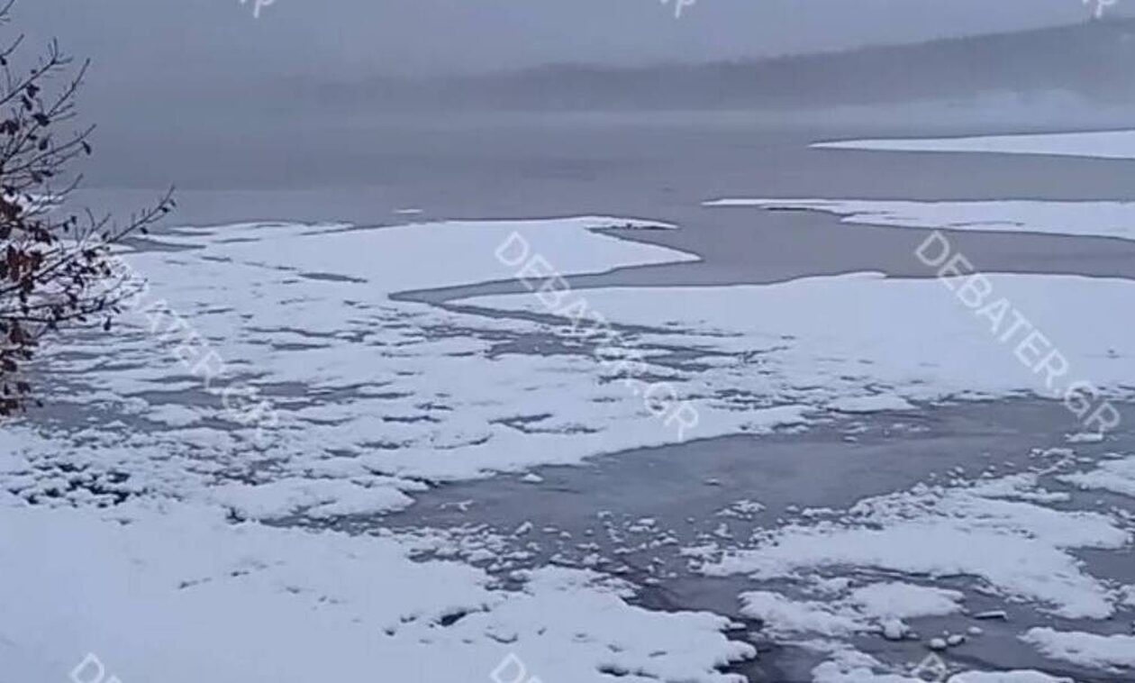 Μέρος της παγωμένης λίμνης Πλαστήρα – εντυπωσιακές εικόνες