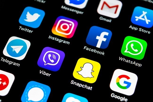 Το Υπουργείο Οικονομικών σαρώνει το Facebook και το Instagram για φοροδιαφυγή - «σαφάρι» των μέσων κοινωνικής δικτύωσης.