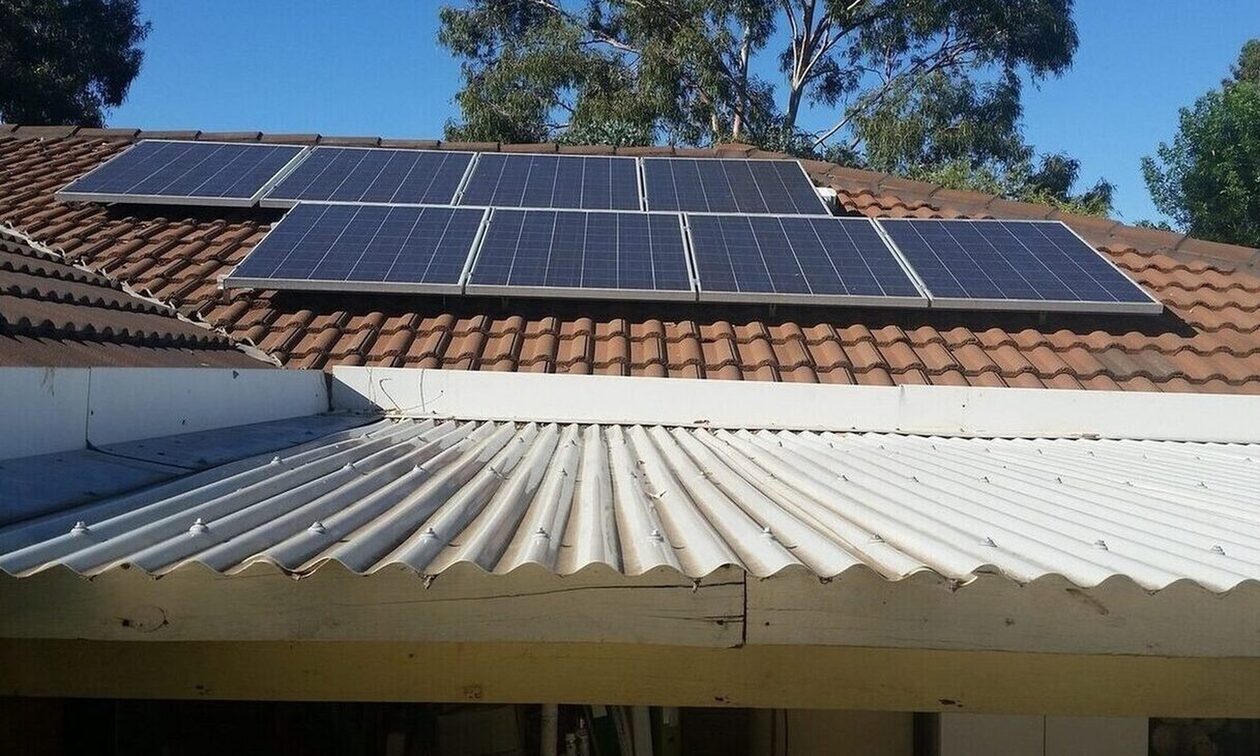 Ηλιακή ενέργεια στη στέγη: ποσό επιδοτήσεων και δικαιούχοι